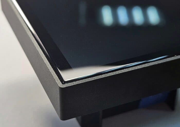 Lytko 101 Plus — умный термостат Wi-Fi 6 и Zigbee, крупный план IPS дисплея 4 дюйма